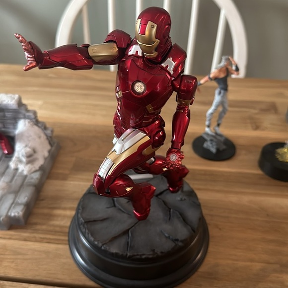 MARVEL ⭐️ Deagon Iron Man 3 Mark VII figure/statue - Picture 7 of 9